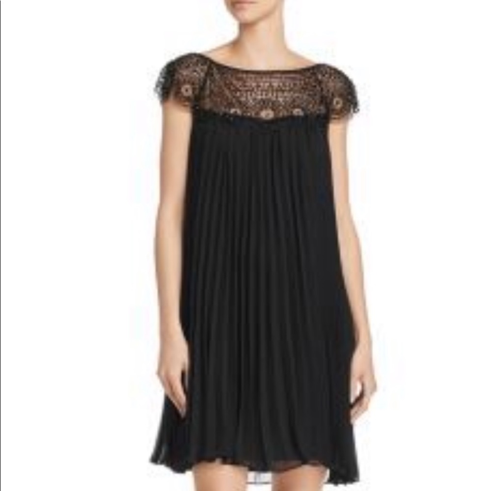 Avery G Embellished Pleated-Chiffon Dress size 4